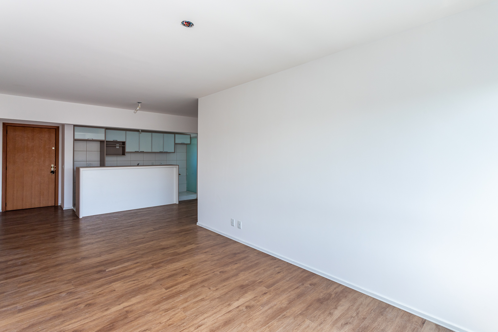 Apartamento para alugar com 93m², 3 quartos no bairro Tristeza em Porto Alegre - Foto 2