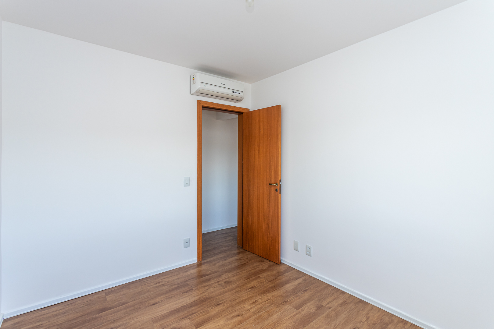 Apartamento para alugar com 93m², 3 quartos no bairro Tristeza em Porto Alegre - Foto 10