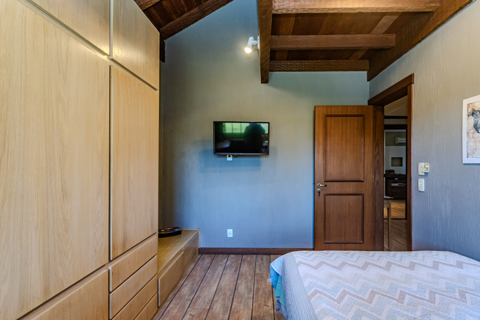 Casa em Condomínio à venda com 385m², 6 quartos, 4 suítes, 5 vagas no bairro Terra Ville em Porto Alegre - Foto 52