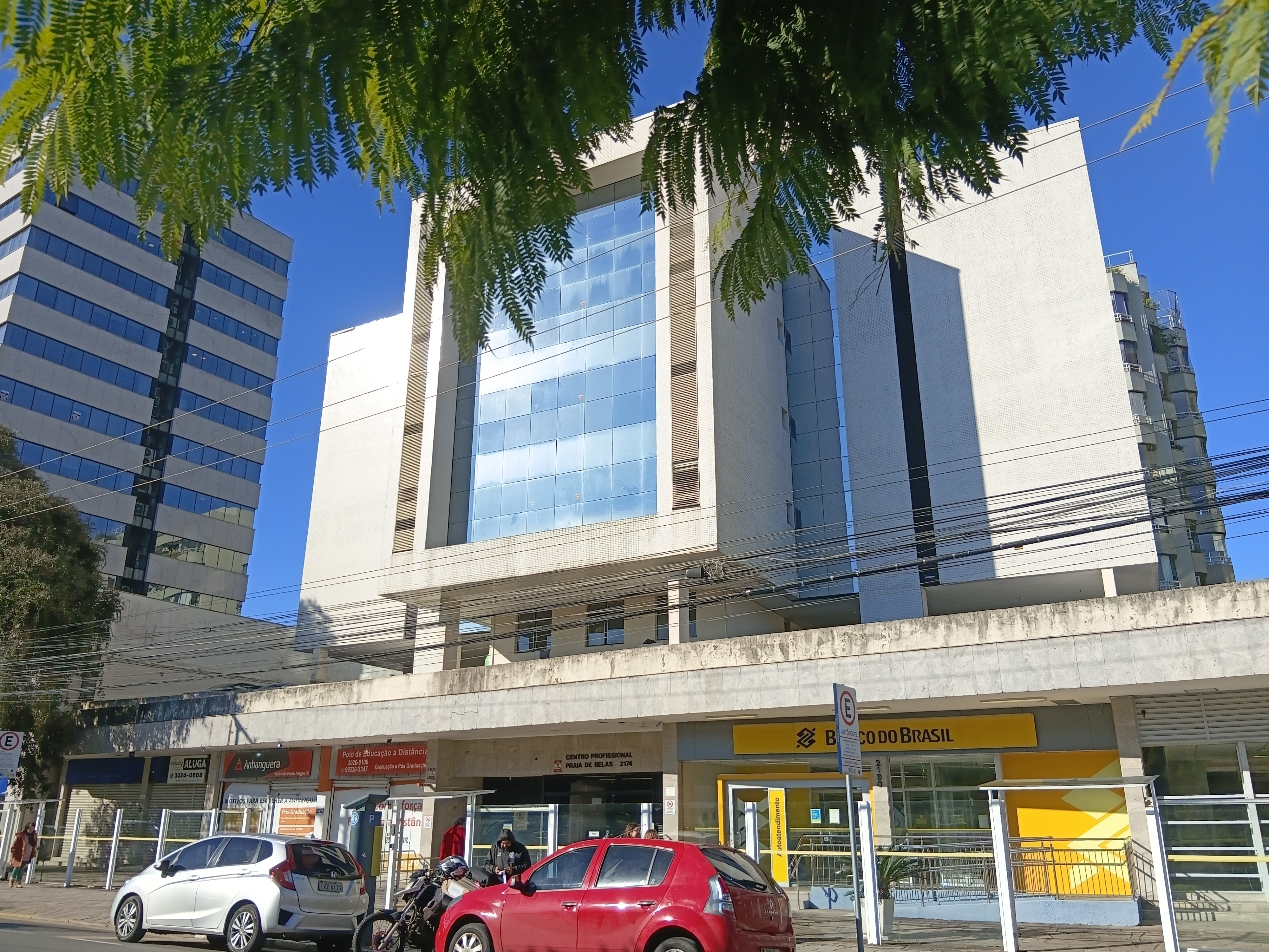 Loja para alugar com 269m² no bairro Praia de Belas em Porto Alegre