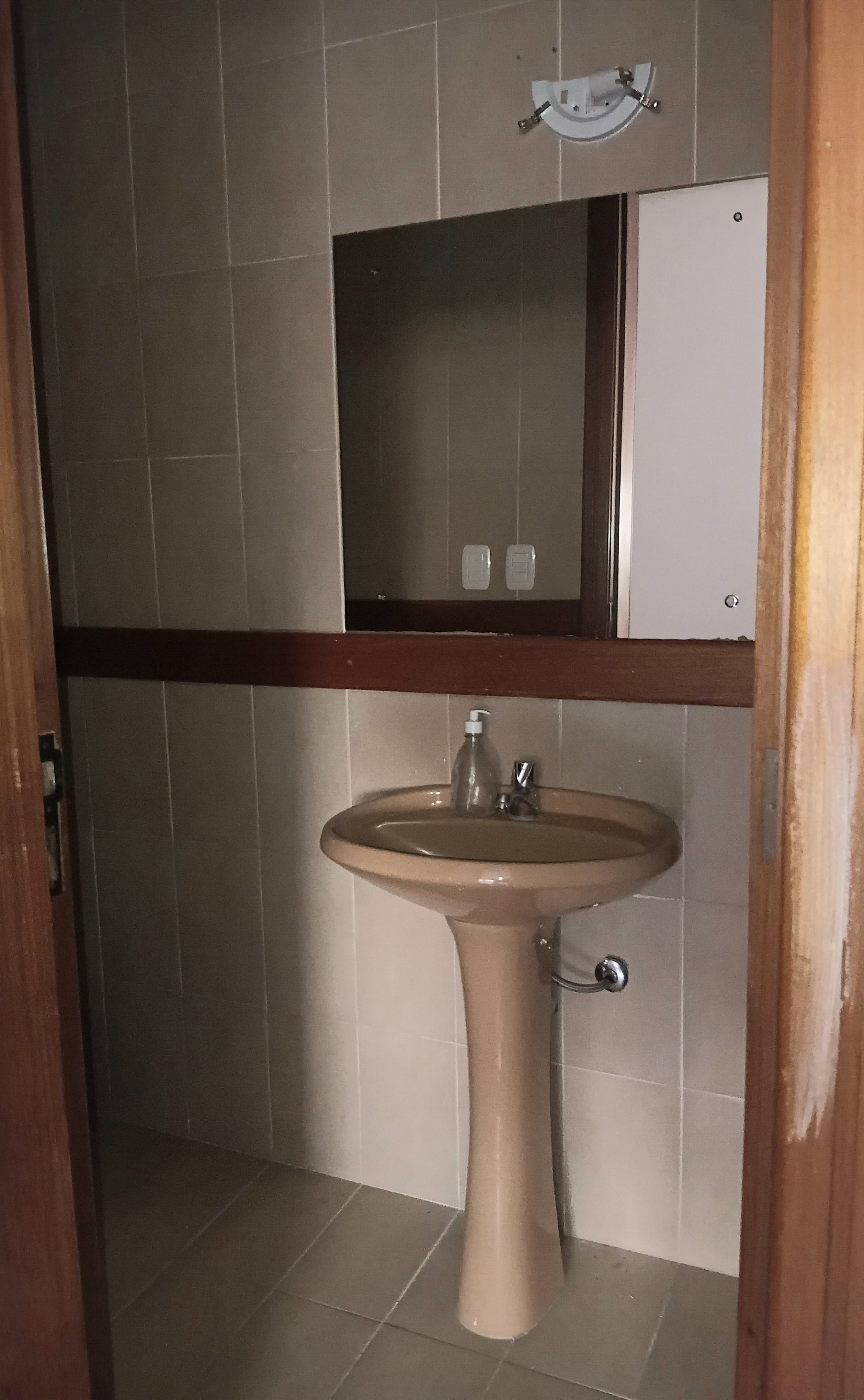 Sala para alugar com 95m² no bairro Menino Deus em Porto Alegre - Foto 8