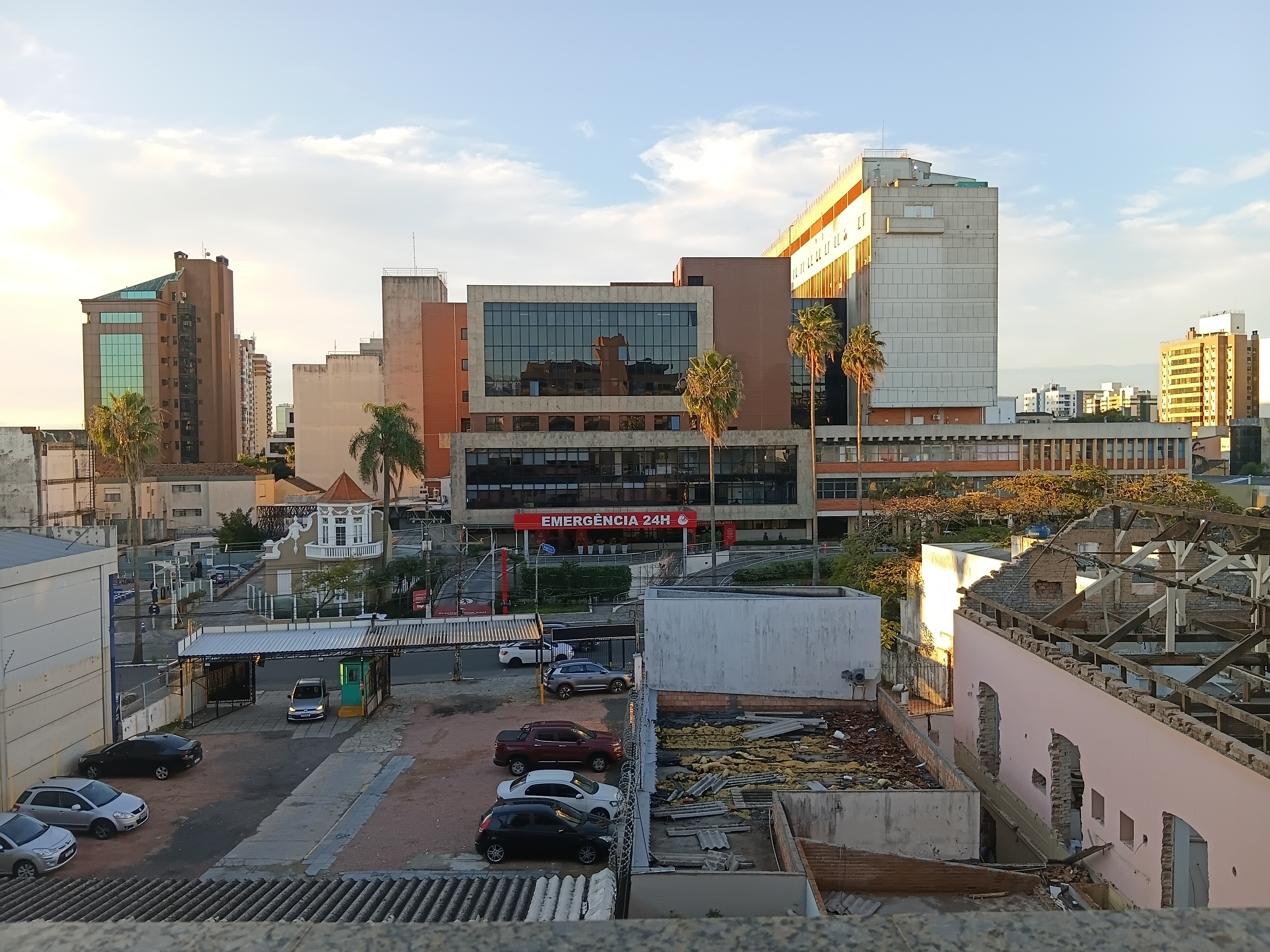 Sala para alugar com 95m² no bairro Menino Deus em Porto Alegre - Foto 18