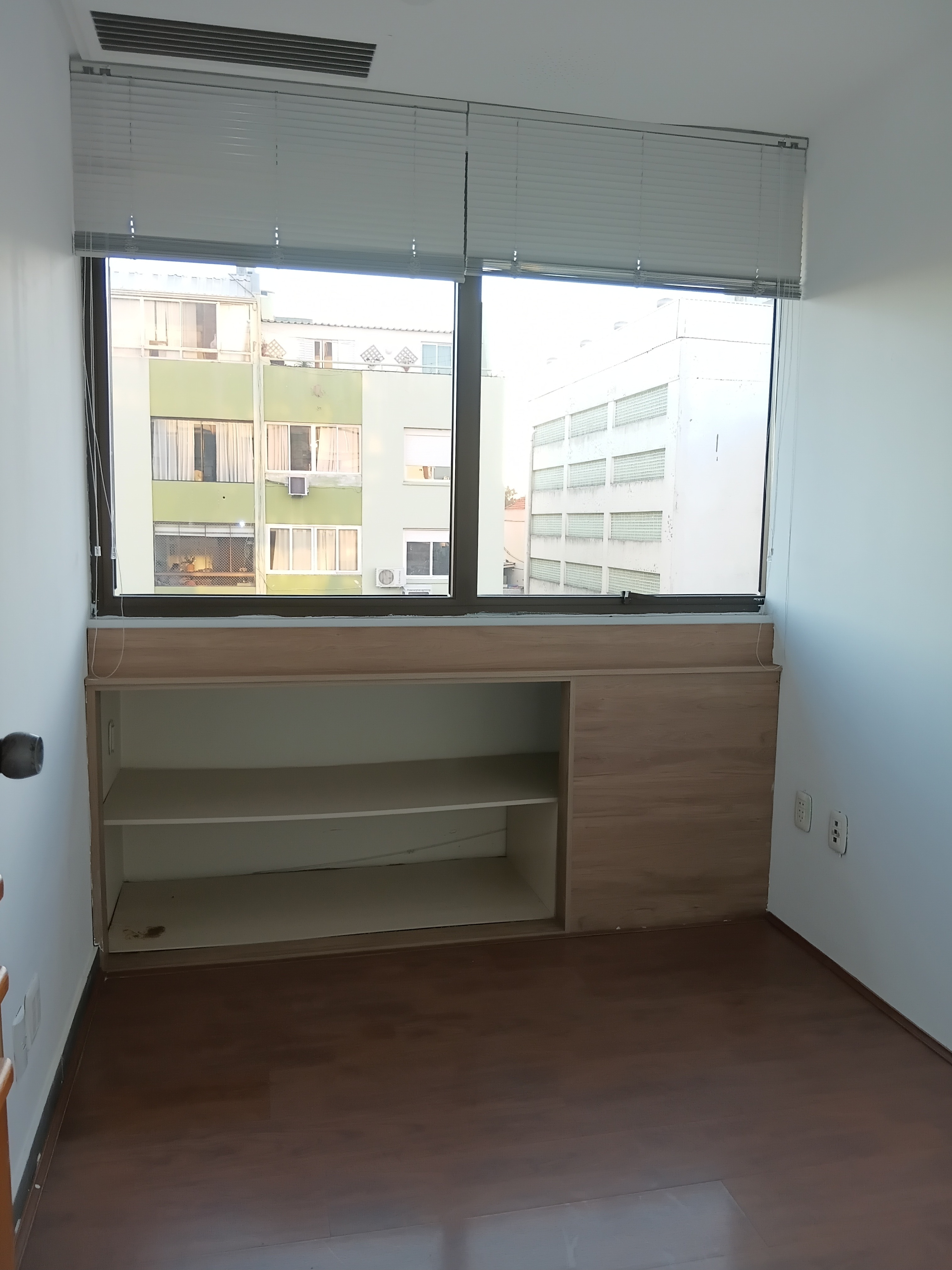 Sala para alugar com 95m² no bairro Menino Deus em Porto Alegre - Foto 11