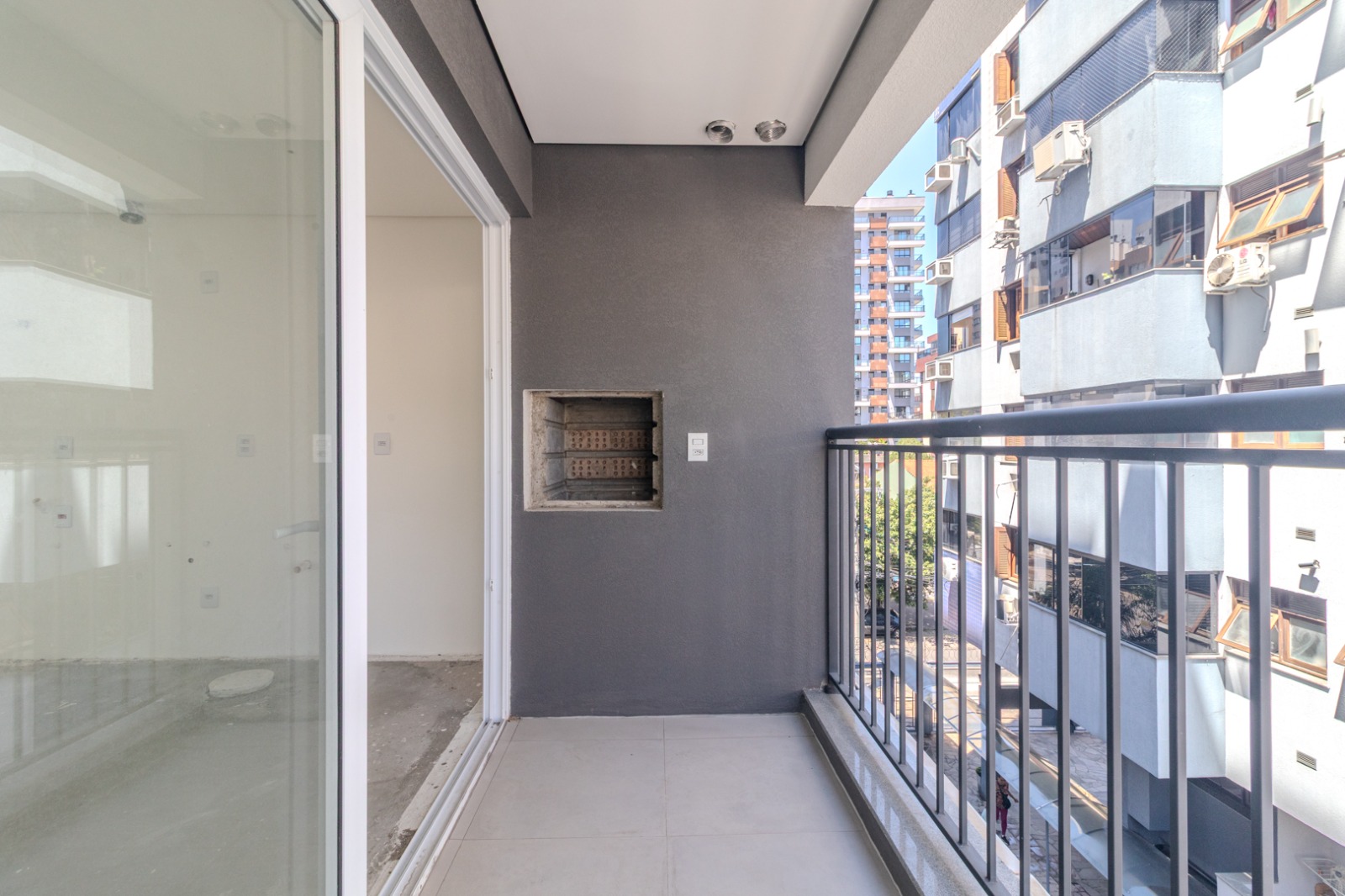 Apartamento à venda com 63m², 2 quartos, 1 suíte, 1 vaga no bairro Menino Deus em Porto Alegre - Foto 10