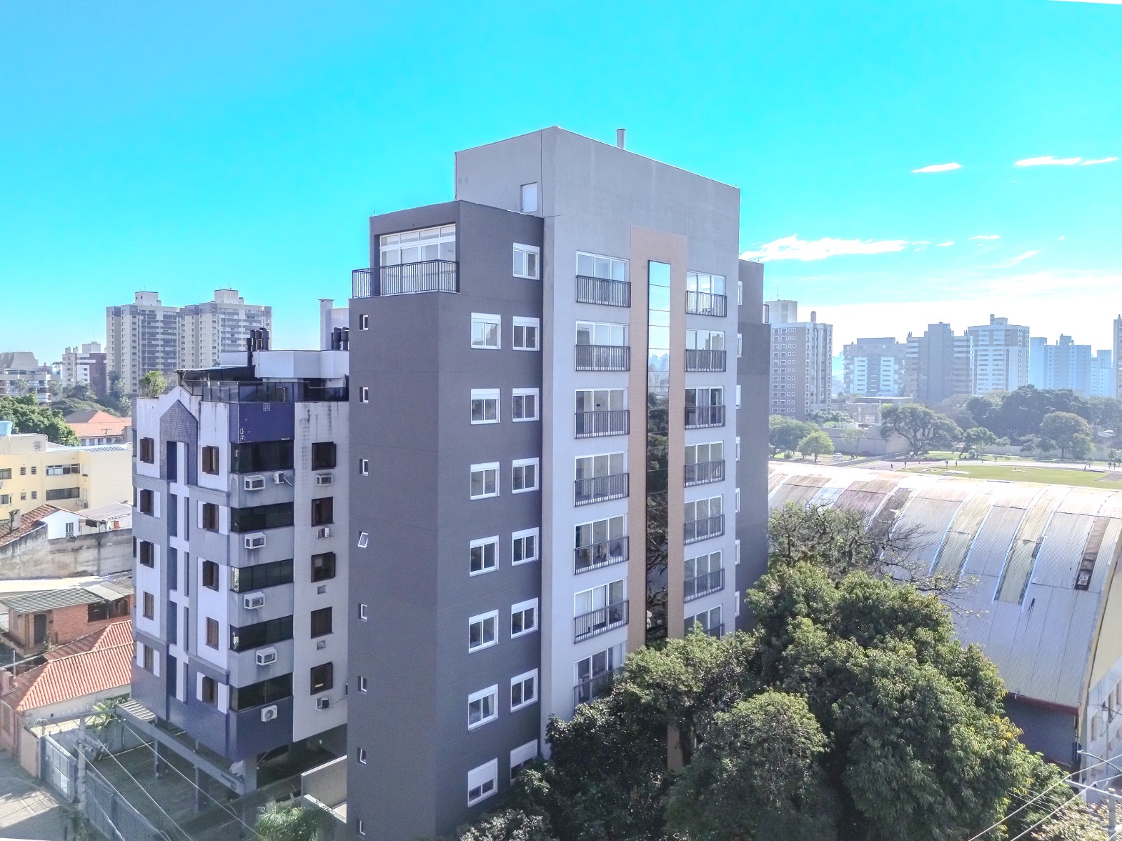 Apartamento à venda com 66m², 2 quartos, 1 suíte, 1 vaga no bairro Menino Deus em Porto Alegre