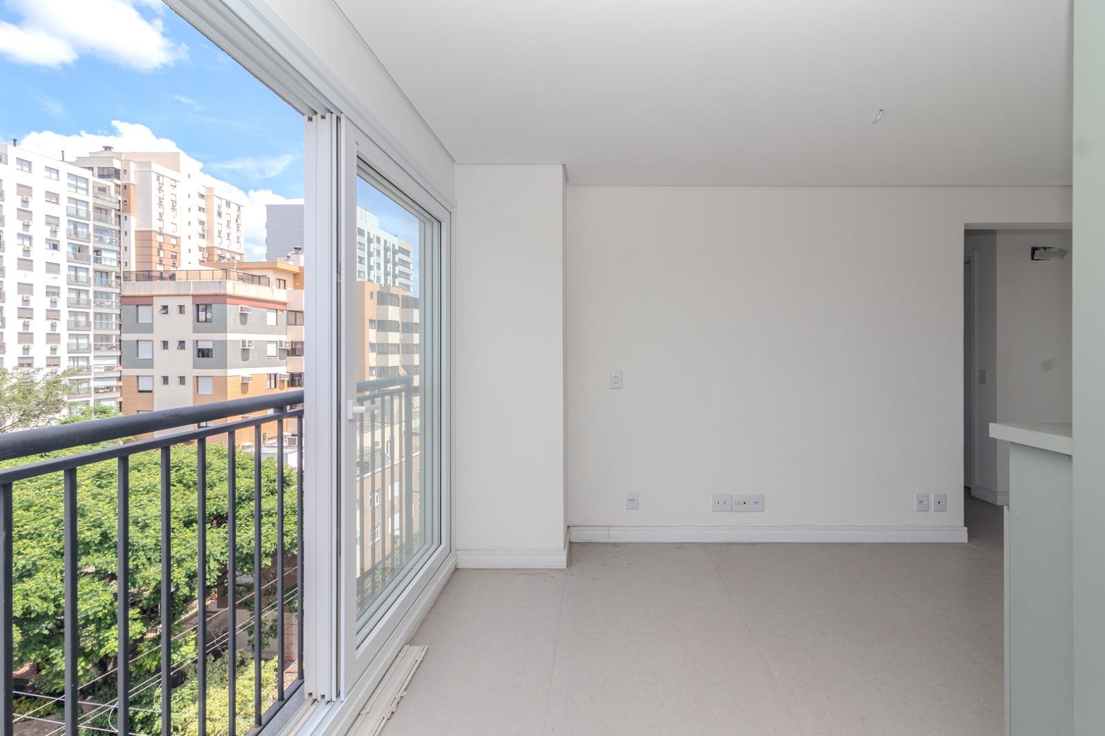Apartamento à venda com 66m², 2 quartos, 1 suíte, 1 vaga no bairro Menino Deus em Porto Alegre - Foto 8
