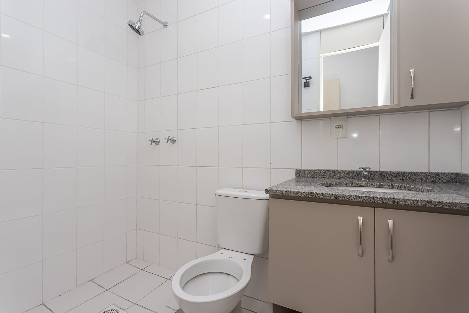 Apartamento para alugar com 60m², 2 quartos no bairro Tristeza em Porto Alegre - Foto 12