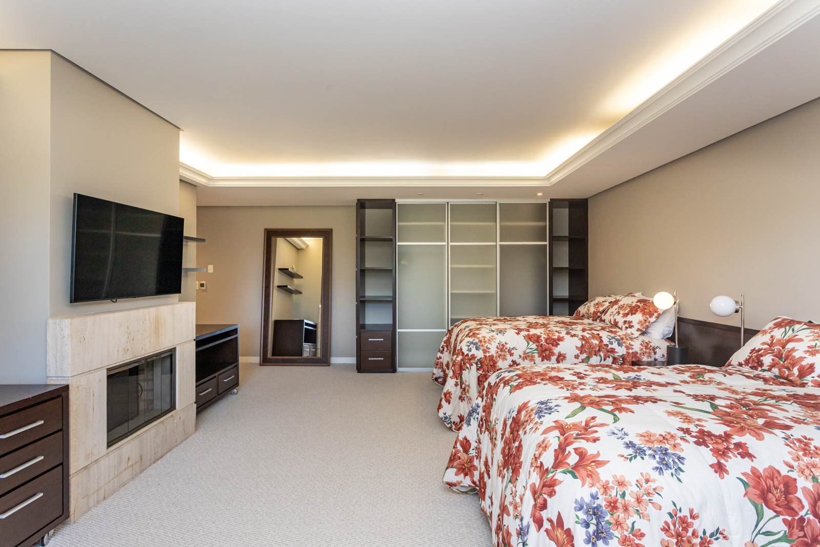 Casa em Condomínio à venda com 441m², 4 quartos, 4 suítes, 6 vagas no bairro Terra Ville em Porto Alegre - Foto 22