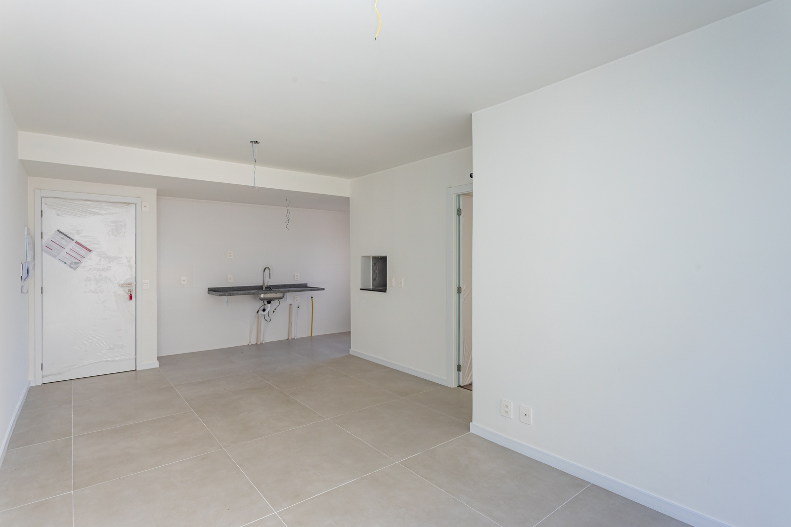 Apartamento à venda com 115m², 3 quartos, 3 suítes, 2 vagas no bairro Tristeza em Porto Alegre - Foto 4