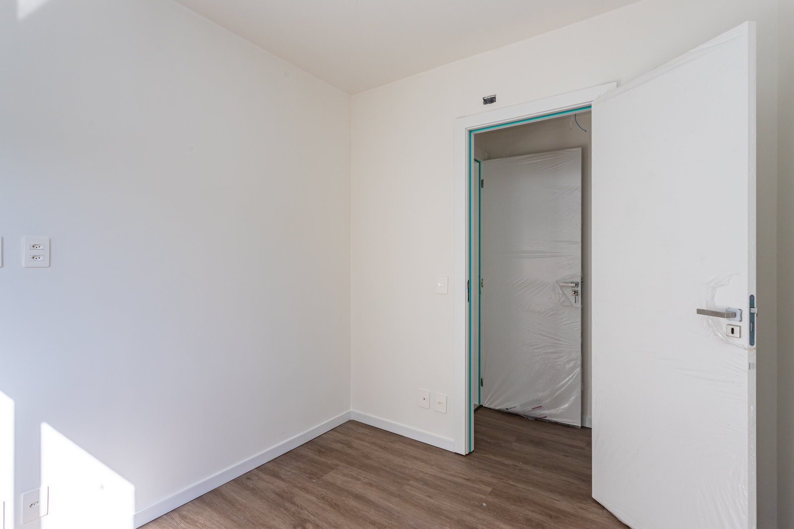 Apartamento à venda com 66m², 2 quartos, 1 suíte, 1 vaga no bairro Tristeza em Porto Alegre - Foto 14