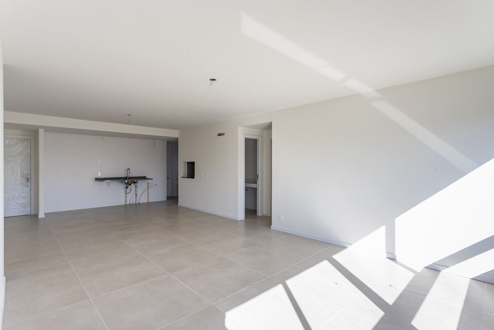 Apartamento à venda com 104m², 3 quartos, 1 suíte, 2 vagas no bairro Tristeza em Porto Alegre - Foto 7