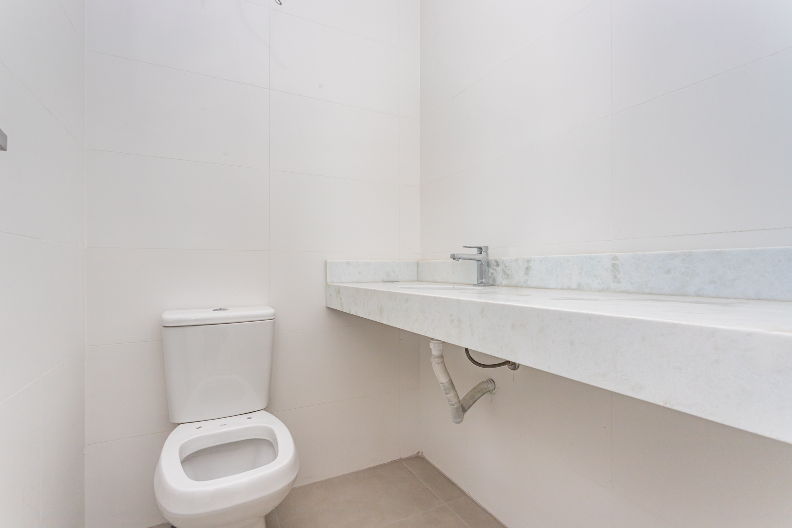 Apartamento à venda com 104m², 3 quartos, 1 suíte, 2 vagas no bairro Tristeza em Porto Alegre - Foto 12