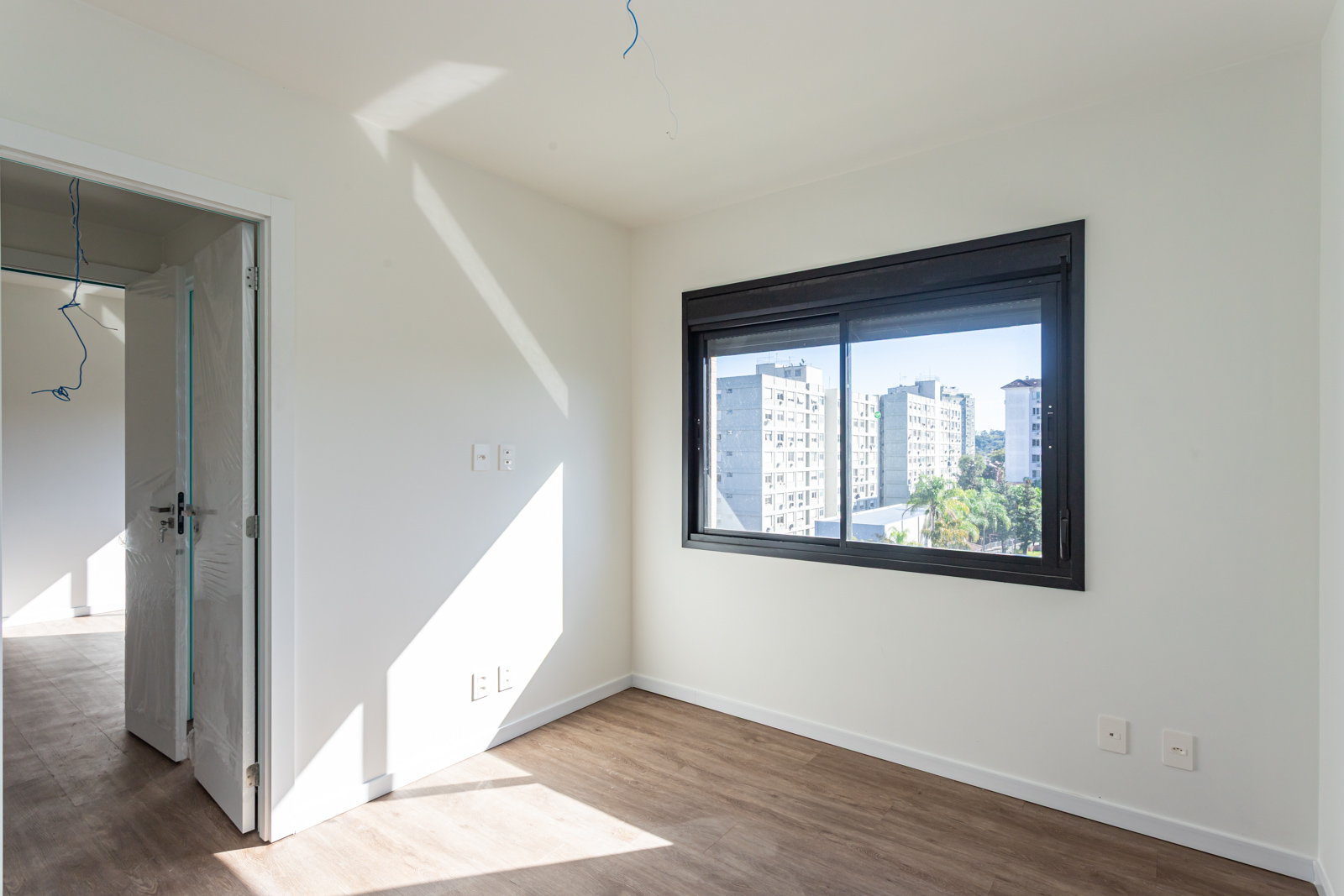 Apartamento à venda com 104m², 3 quartos, 1 suíte, 2 vagas no bairro Tristeza em Porto Alegre - Foto 14