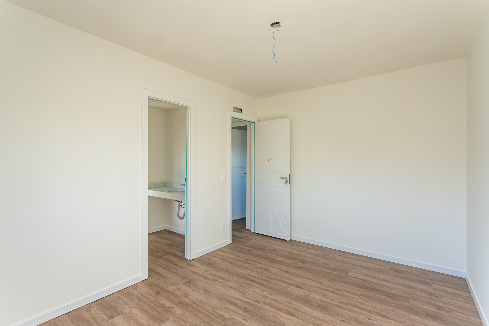 Apartamento à venda com 104m², 3 quartos, 1 suíte, 2 vagas no bairro Tristeza em Porto Alegre - Foto 20