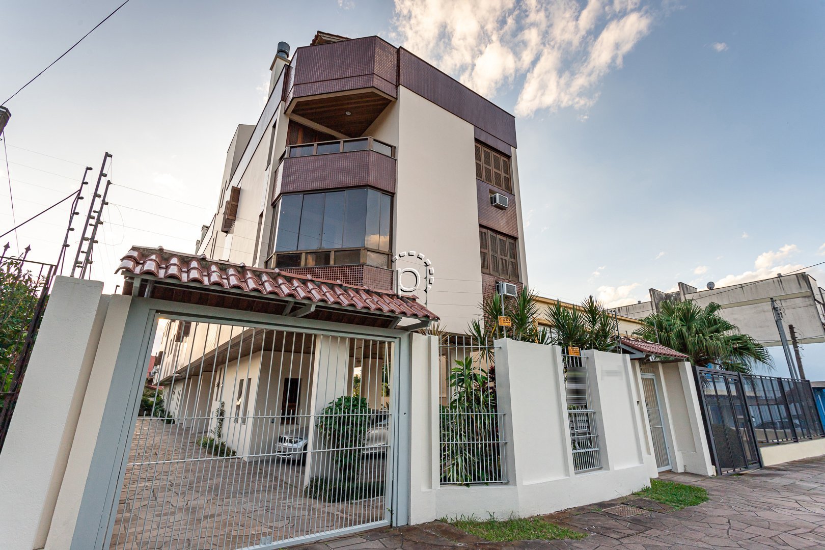 Apartamento à venda com 69m², 2 quartos, 1 suíte no bairro Cristal em Porto Alegre