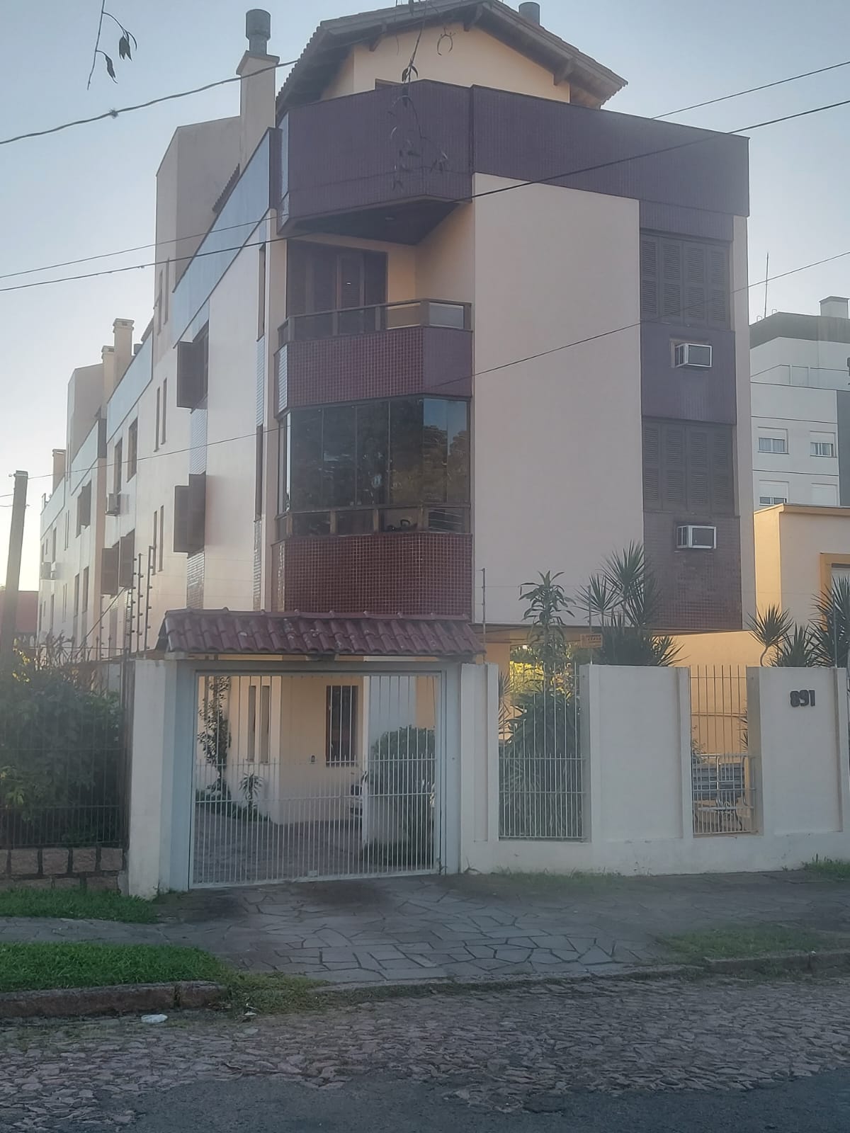 Apartamento à venda com 69m², 2 quartos, 1 suíte no bairro Cristal em Porto Alegre