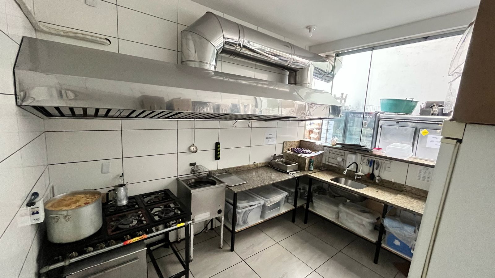 Prédio Comercial à venda com 362m², 4 quartos, 4 suítes, 6 vagas no bairro Tristeza em Porto Alegre - Foto 17