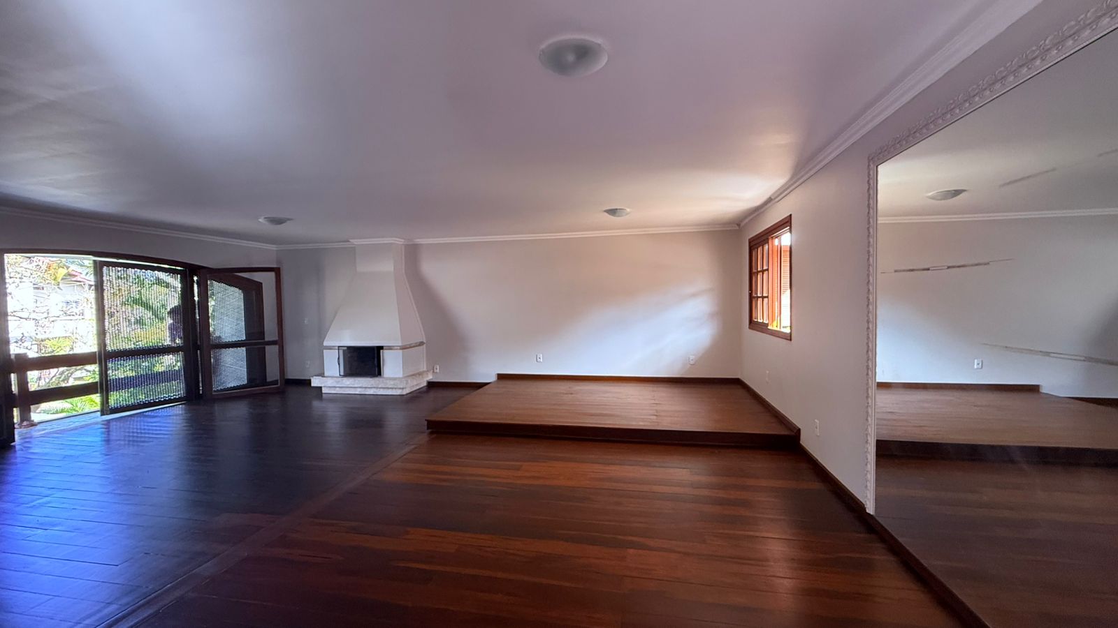 Casa à venda com 410m², 3 quartos, 3 suítes, 2 vagas no bairro Jardim Isabel em Porto Alegre - Foto 5