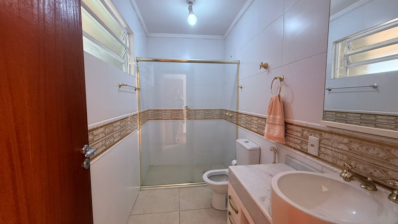 Casa à venda com 410m², 3 quartos, 3 suítes, 2 vagas no bairro Jardim Isabel em Porto Alegre - Foto 14