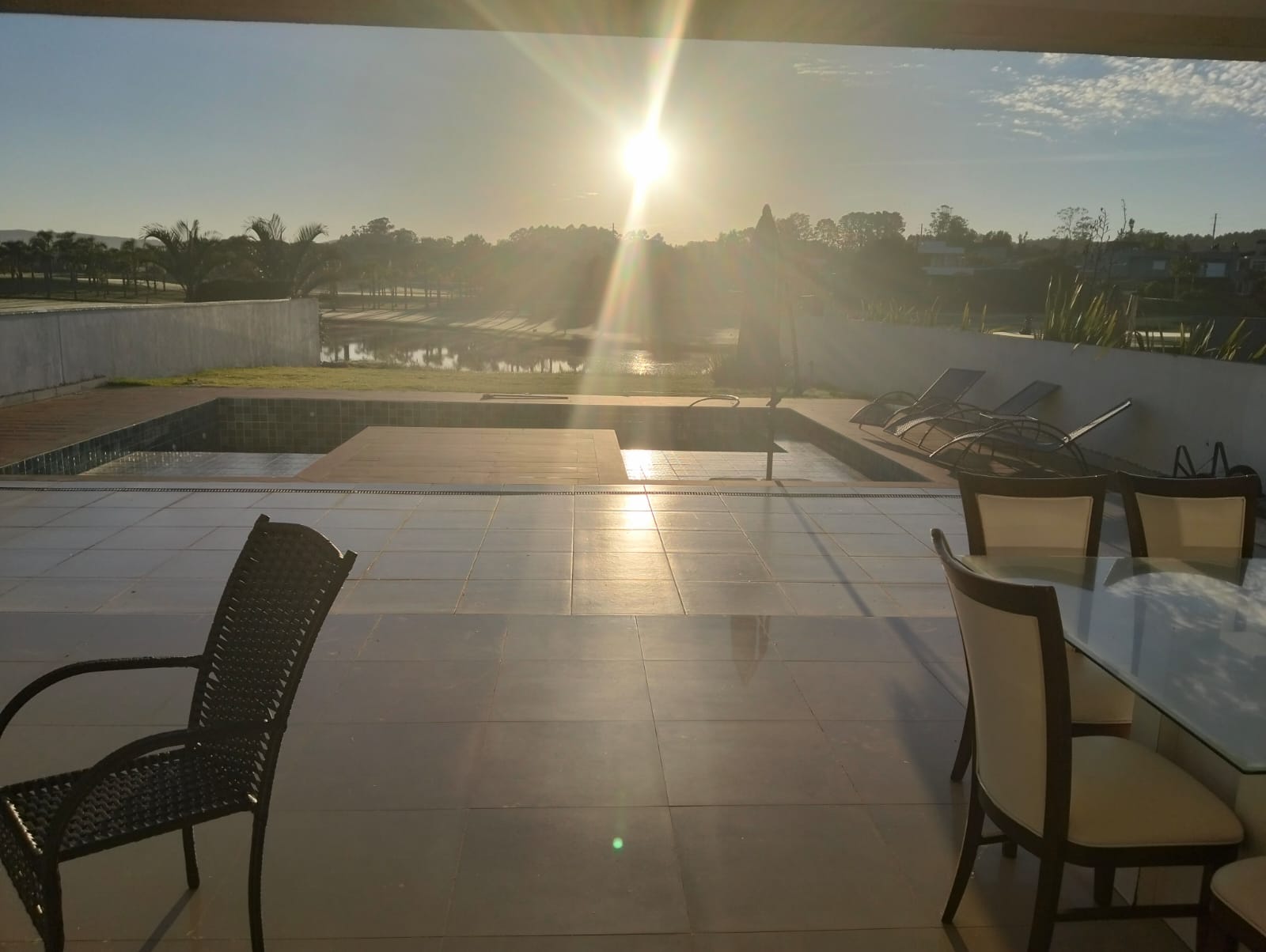 Casa em Condomínio para alugar com 324m², 5 quartos, 5 suítes, 6 vagas no bairro Terra Ville em Porto Alegre - Foto 15