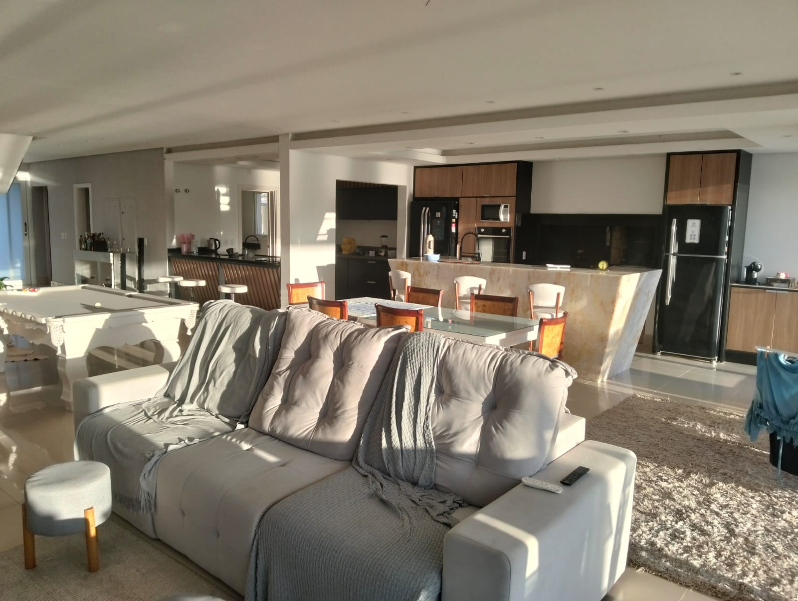 Casa em Condomínio para alugar com 324m², 5 quartos, 5 suítes, 6 vagas no bairro Terra Ville em Porto Alegre - Foto 3