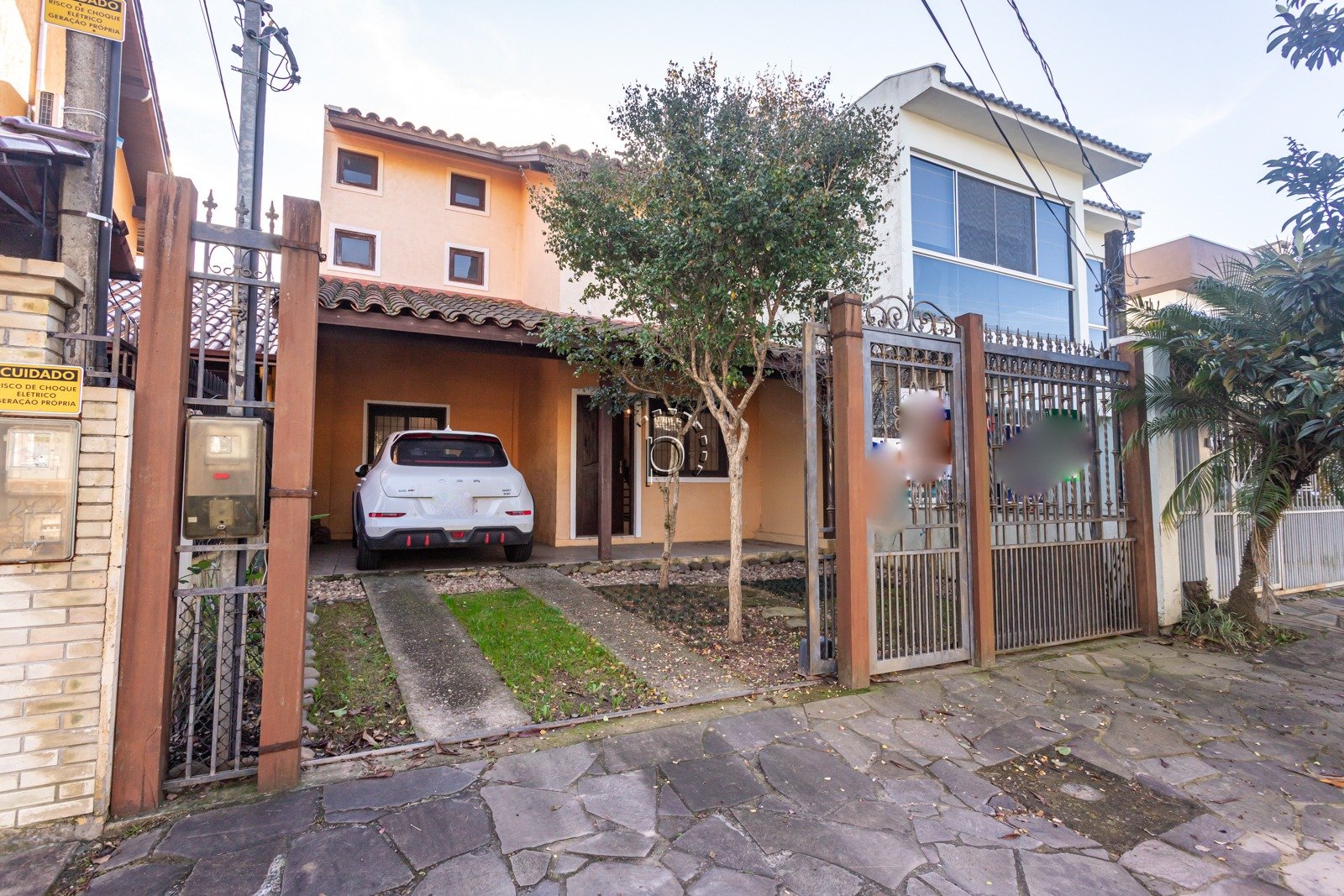 Casa em Condomínio à venda com 122m², 2 quartos, 2 suítes, 2 vagas no bairro Hípica em Porto Alegre