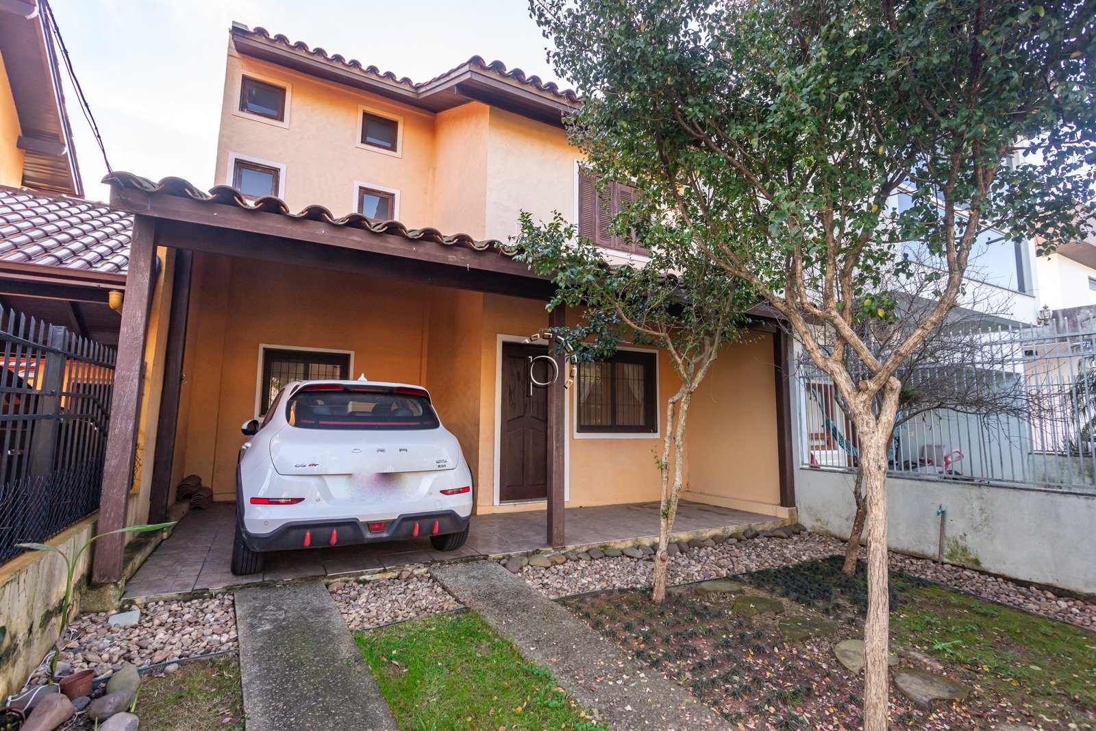 Casa em Condomínio à venda com 122m², 2 quartos, 2 suítes, 2 vagas no bairro Hípica em Porto Alegre - Foto 2