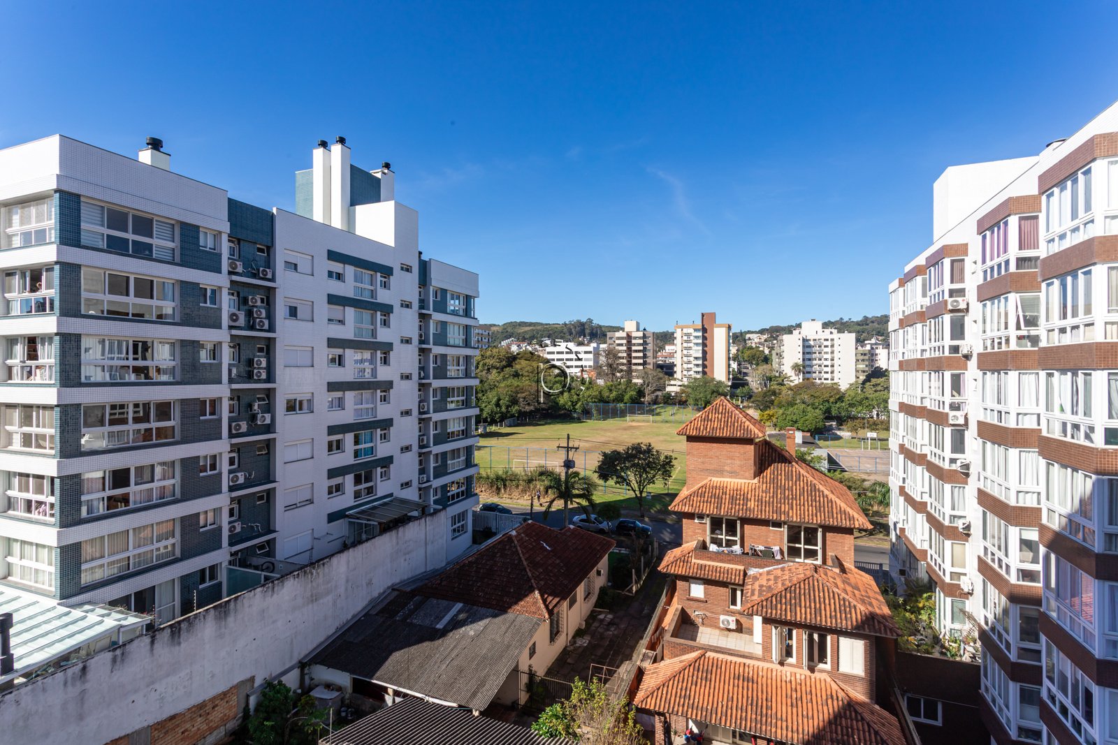 Apartamento para alugar com 82m², 3 quartos, 1 suíte no bairro Tristeza em Porto Alegre