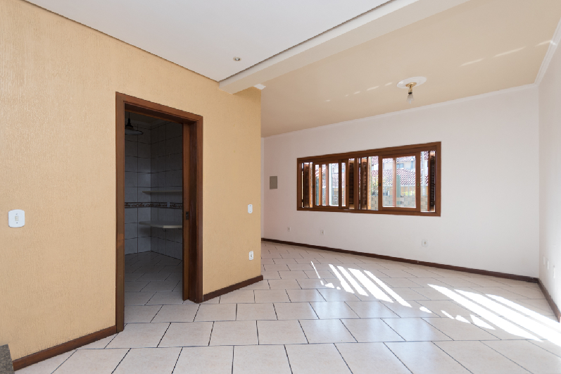Casa para alugar com 150m², 3 quartos no bairro Camaquã em Porto Alegre - Foto 4