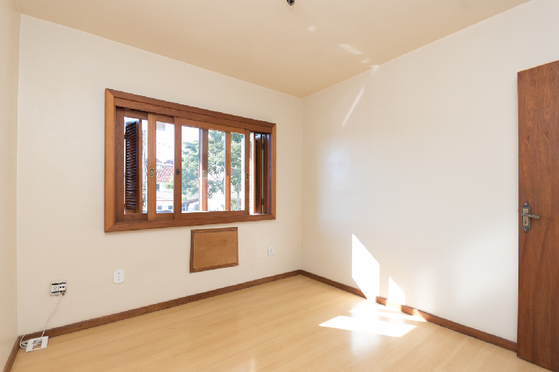 Casa para alugar com 150m², 3 quartos no bairro Camaquã em Porto Alegre - Foto 13
