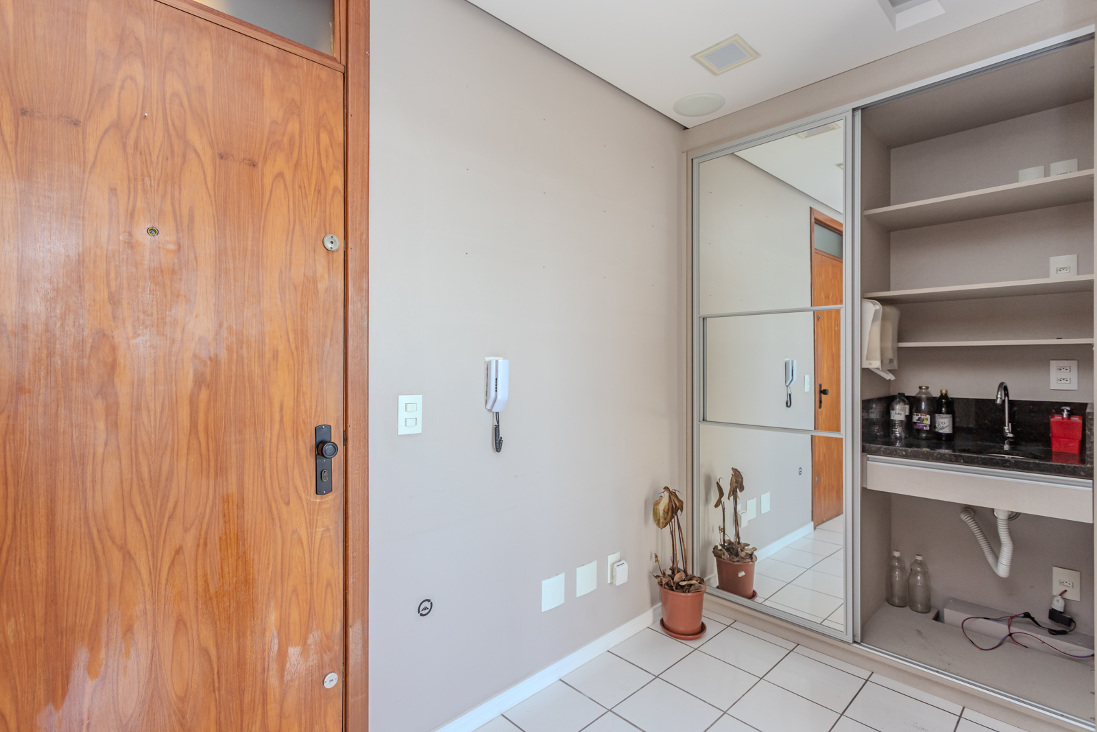 Sala para alugar com 1m² no bairro Cristal em Porto Alegre - Foto 8