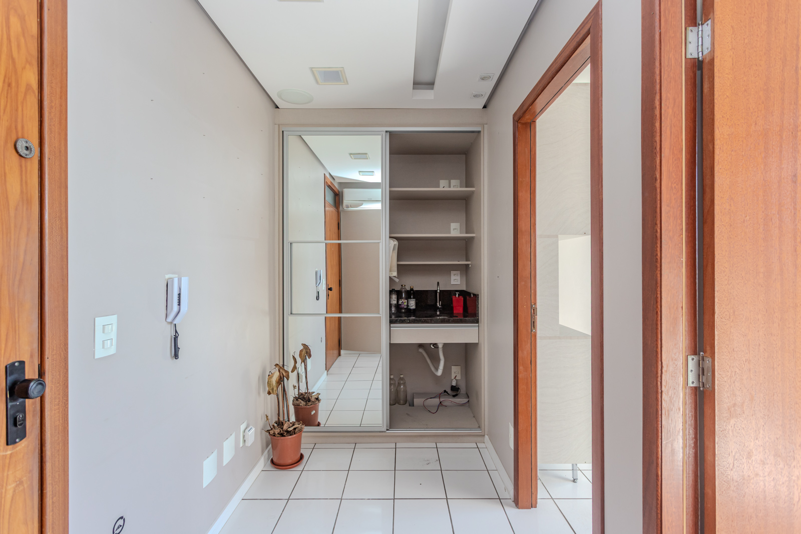 Sala para alugar com 1m² no bairro Cristal em Porto Alegre - Foto 9
