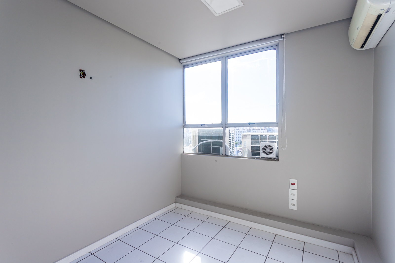 Sala para alugar com 1m² no bairro Cristal em Porto Alegre - Foto 4