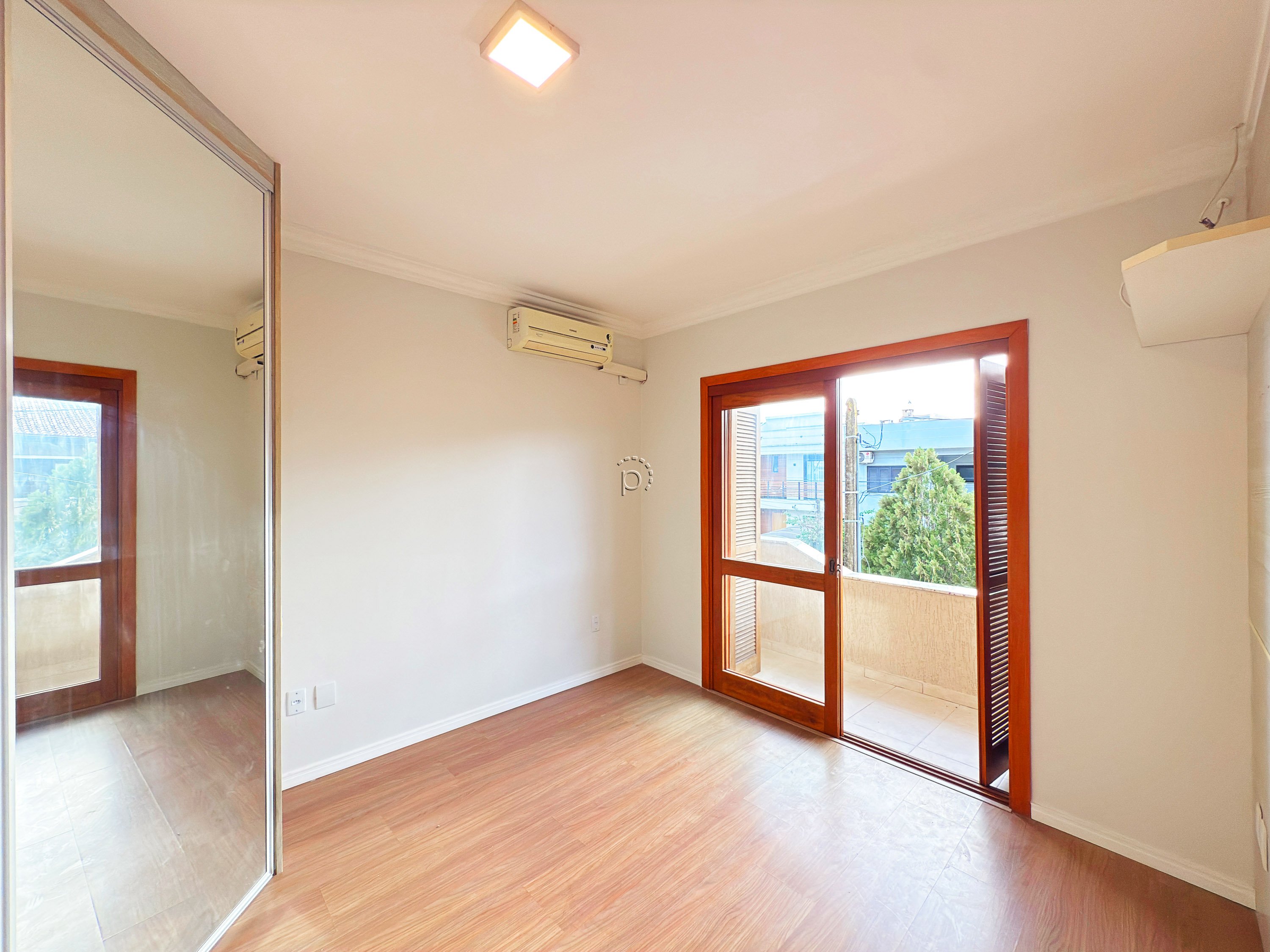 Casa à venda com 139m², 3 quartos, 1 suíte, 2 vagas no bairro Hípica em Porto Alegre - Foto 16