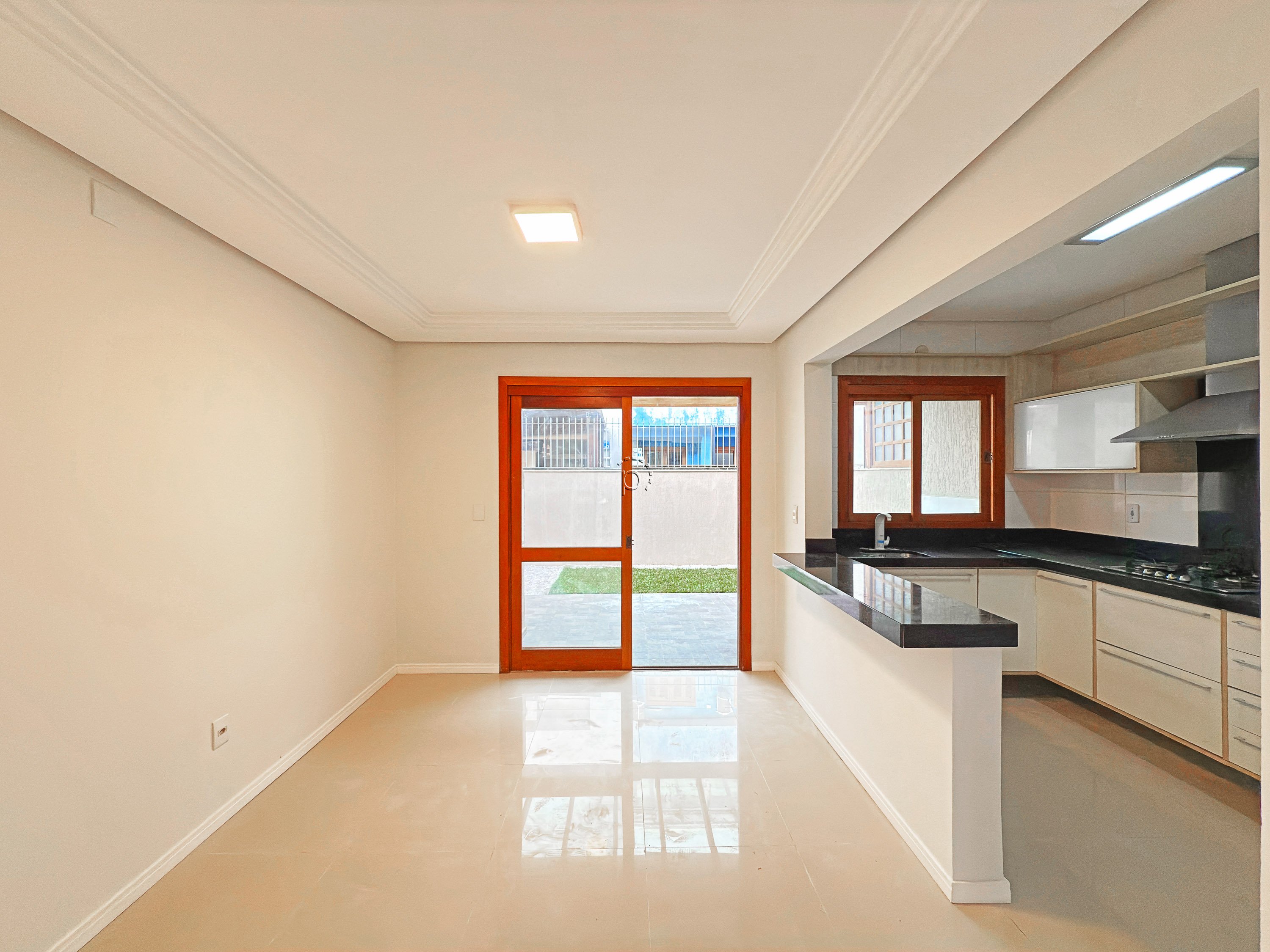Casa à venda com 139m², 3 quartos, 1 suíte, 2 vagas no bairro Hípica em Porto Alegre - Foto 8