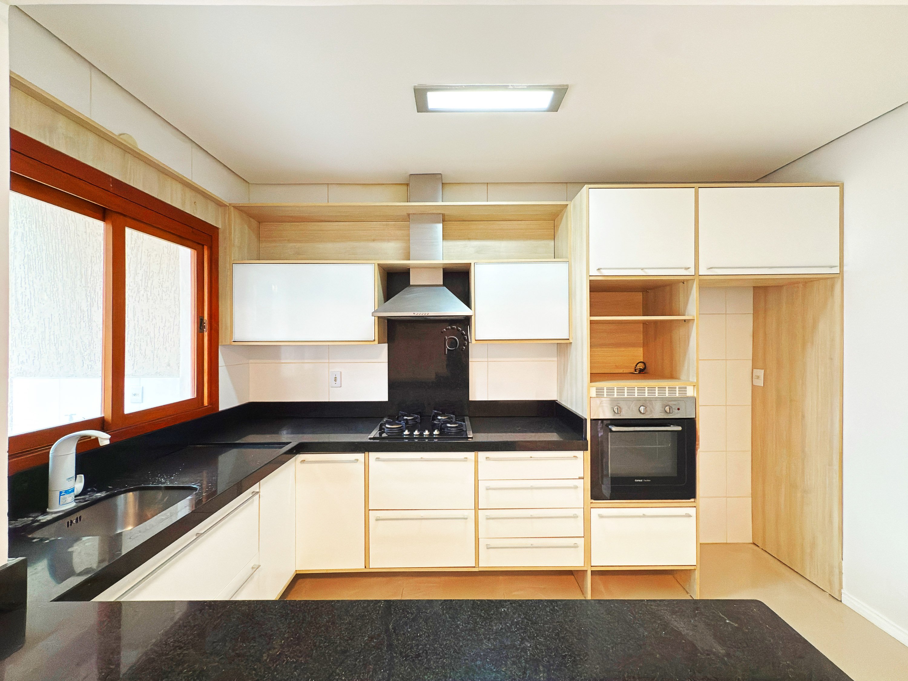 Casa à venda com 139m², 3 quartos, 1 suíte, 2 vagas no bairro Hípica em Porto Alegre - Foto 11