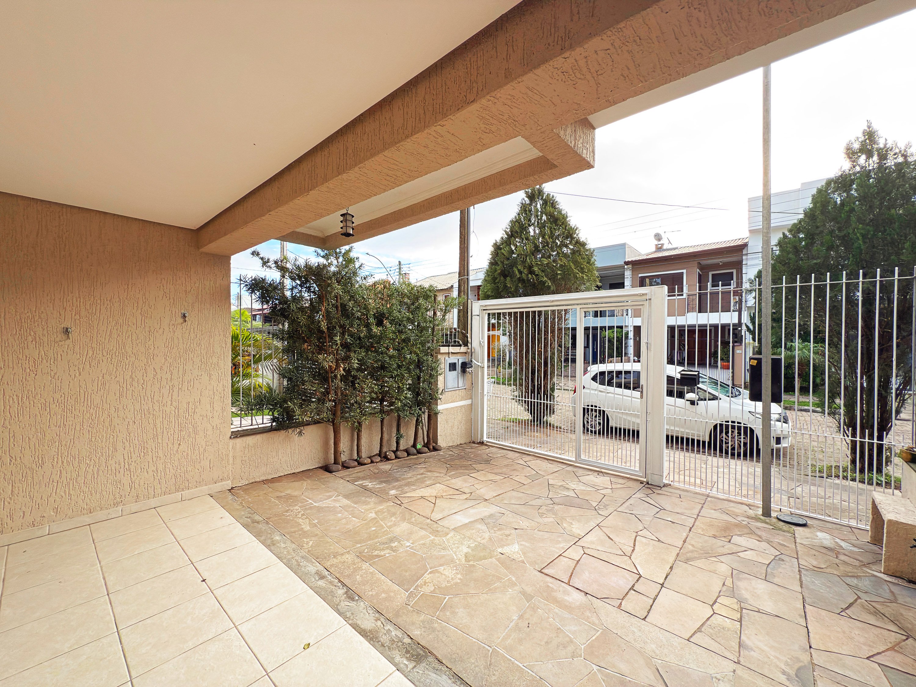 Casa à venda com 139m², 3 quartos, 1 suíte, 2 vagas no bairro Hípica em Porto Alegre - Foto 35