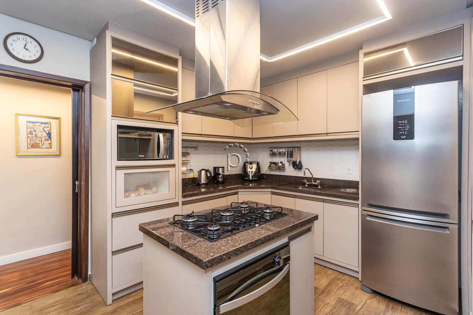 Casa à venda com 362m², 3 quartos, 1 suíte no bairro Jardim Isabel em Porto Alegre - Foto 20