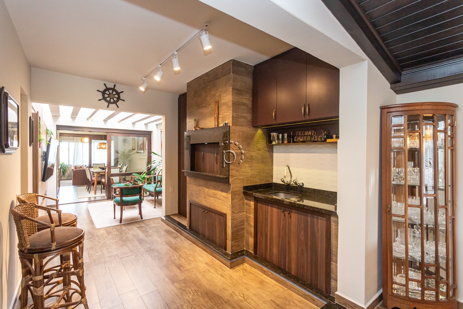 Casa à venda com 362m², 3 quartos, 1 suíte no bairro Jardim Isabel em Porto Alegre - Foto 31