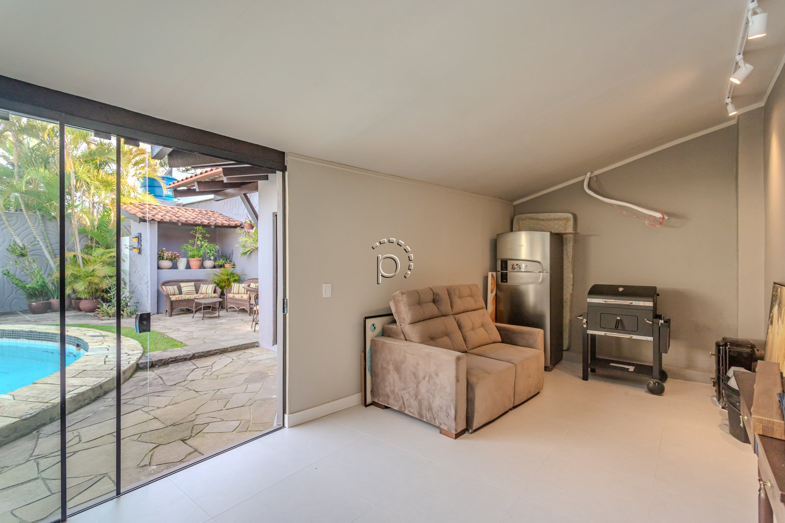 Casa à venda com 362m², 3 quartos, 1 suíte no bairro Jardim Isabel em Porto Alegre - Foto 69
