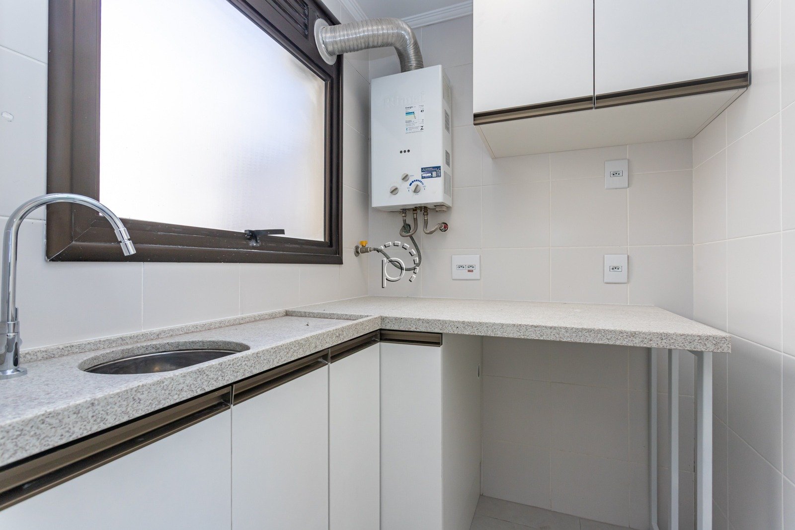 Apartamento à venda com 88m², 3 quartos, 1 suíte, 2 vagas no bairro Tristeza em Porto Alegre - Foto 11