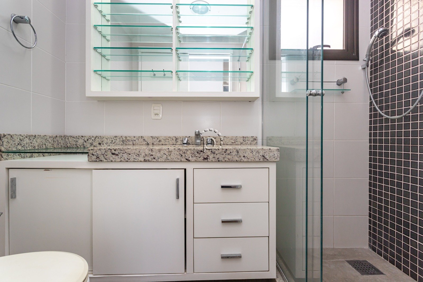 Apartamento à venda com 88m², 3 quartos, 1 suíte, 2 vagas no bairro Tristeza em Porto Alegre - Foto 19