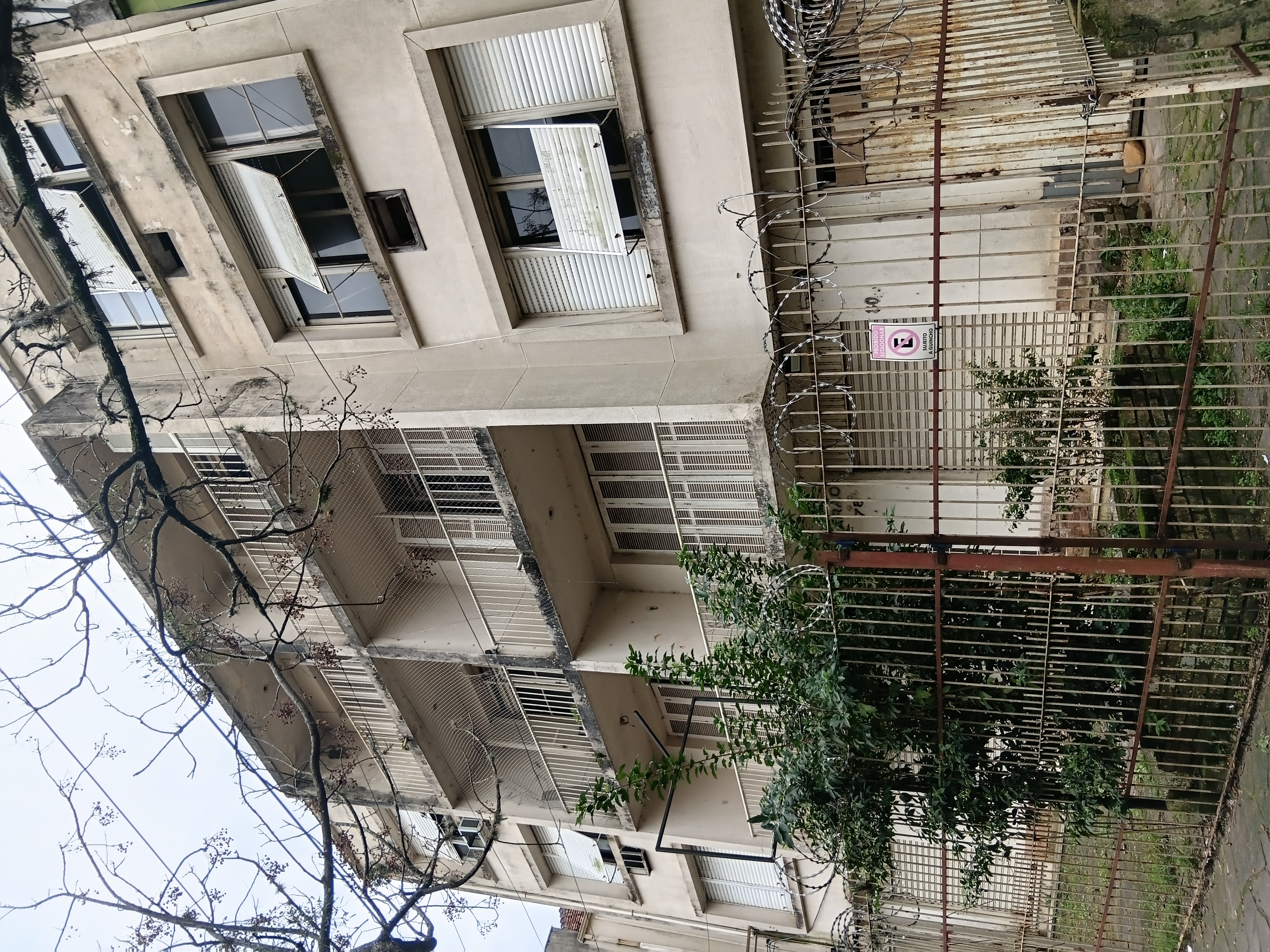 Centro Comercial à venda com 685m² no bairro Menino Deus em Porto Alegre