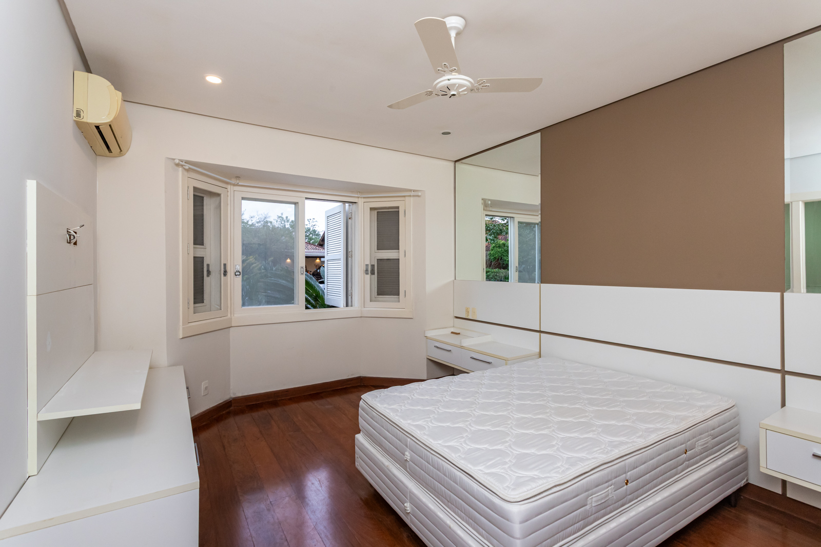 Casa em Condomínio à venda com 420m², 4 quartos no bairro Terra Ville em Porto Alegre - Foto 29