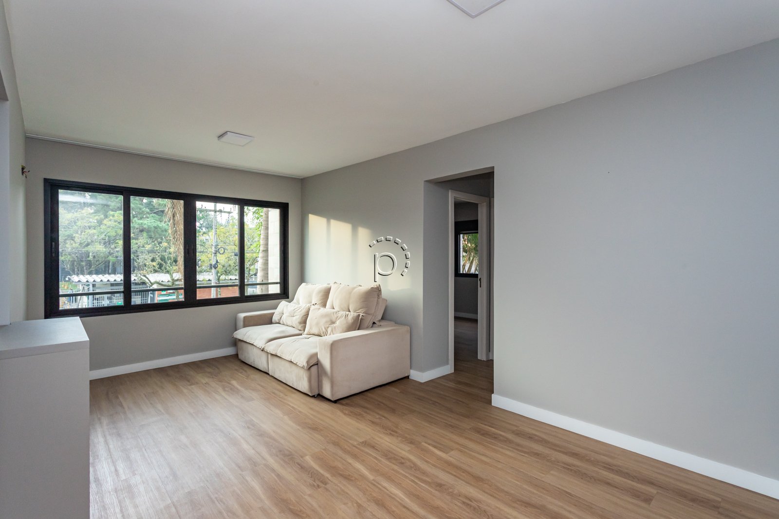 Apartamento à venda com 60m², 2 quartos, 1 suíte, 1 vaga no bairro Cristal em Porto Alegre - Foto 2