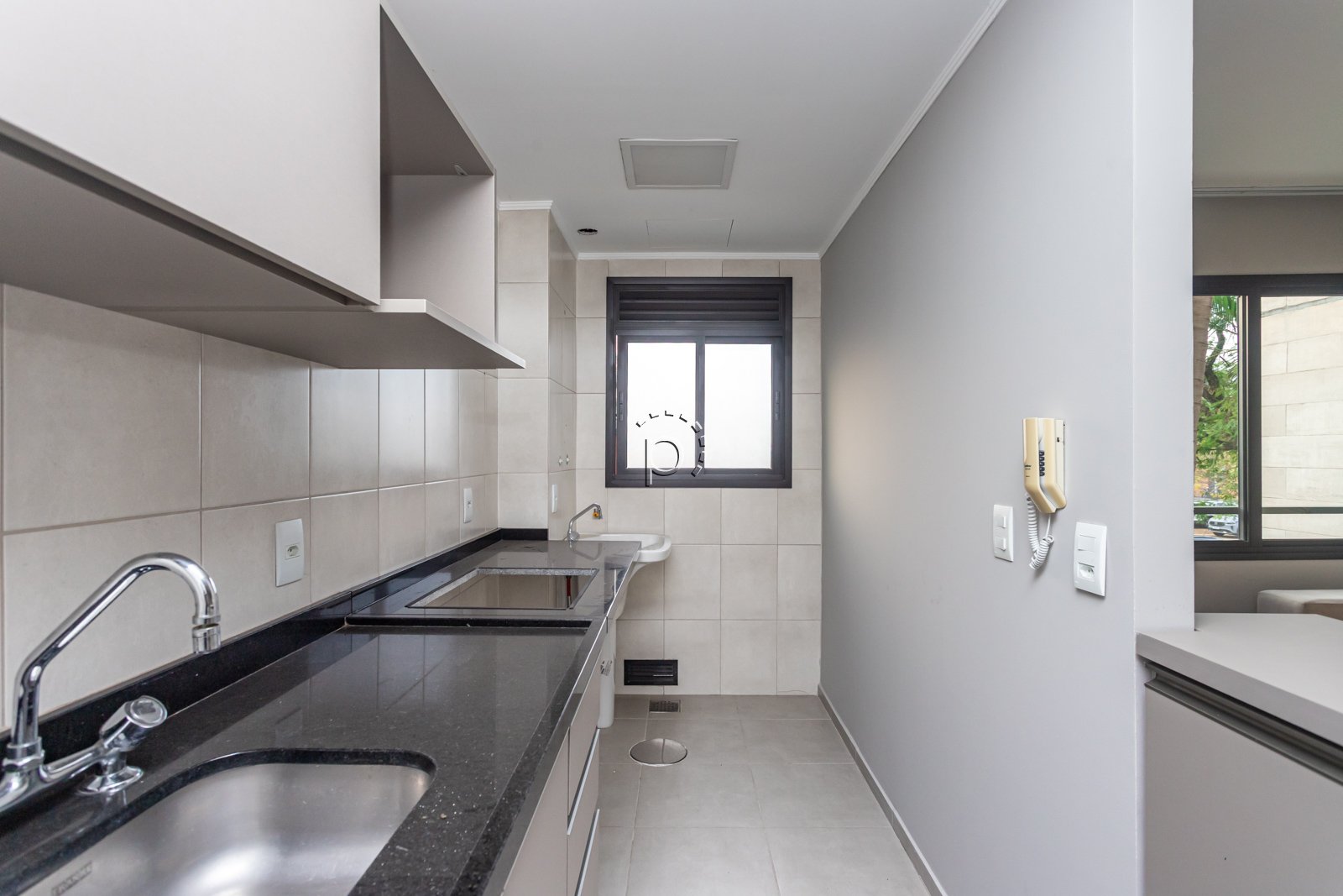 Apartamento à venda com 60m², 2 quartos, 1 suíte, 1 vaga no bairro Cristal em Porto Alegre - Foto 6