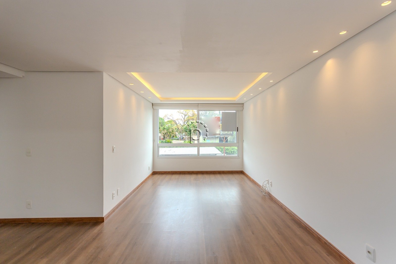 Apartamento à venda com 93m², 3 quartos, 1 suíte, 2 vagas no bairro Tristeza em Porto Alegre - Foto 2