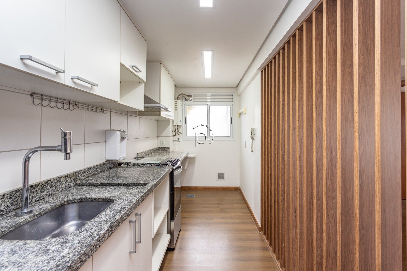 Apartamento à venda com 93m², 3 quartos, 1 suíte, 2 vagas no bairro Tristeza em Porto Alegre - Foto 9