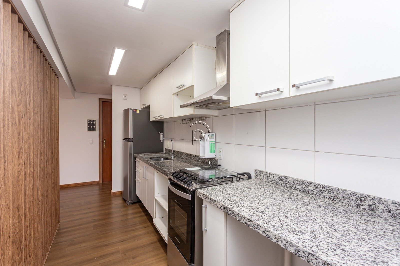 Apartamento à venda com 93m², 3 quartos, 1 suíte, 2 vagas no bairro Tristeza em Porto Alegre - Foto 10