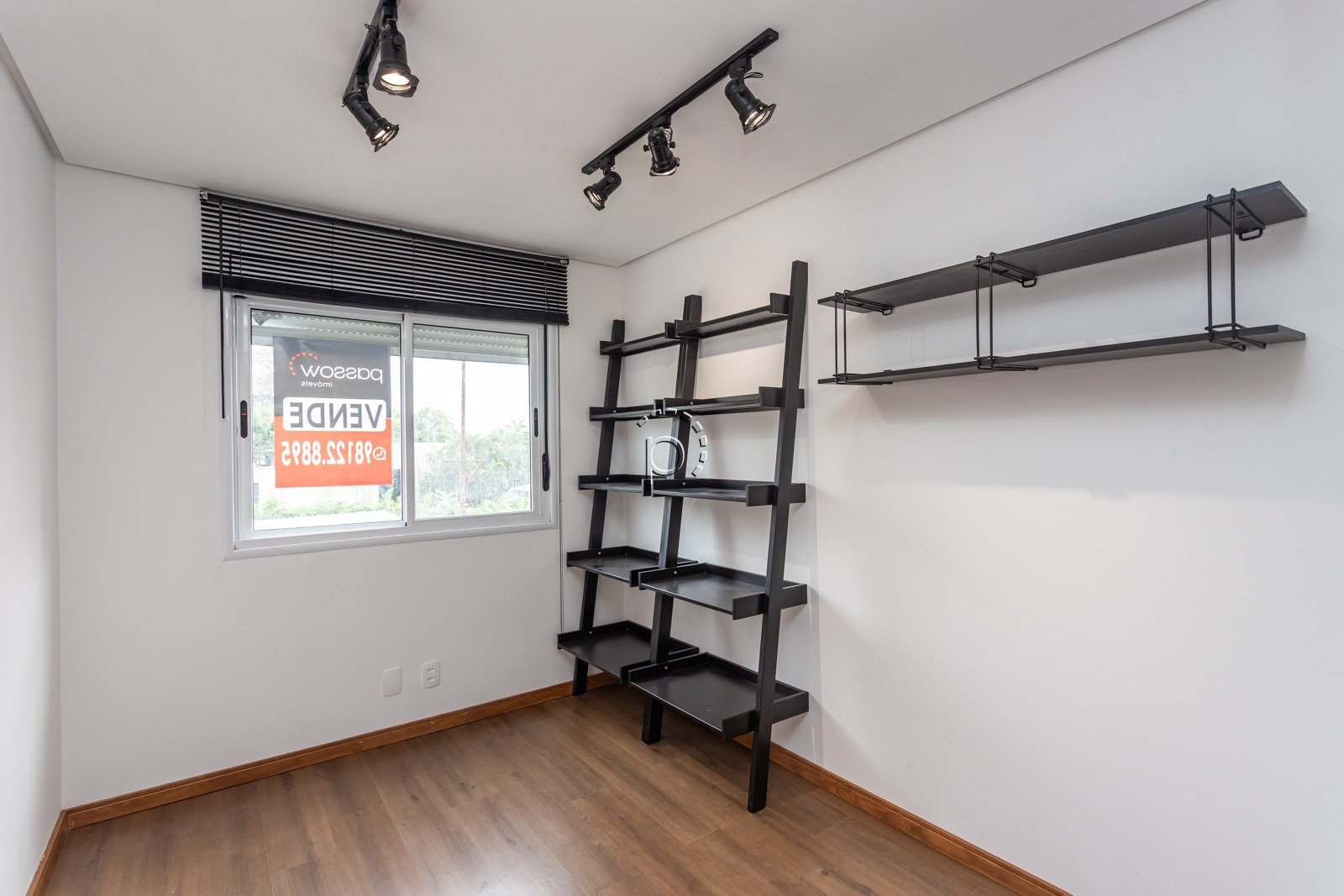 Apartamento à venda com 93m², 3 quartos, 1 suíte, 2 vagas no bairro Tristeza em Porto Alegre - Foto 12